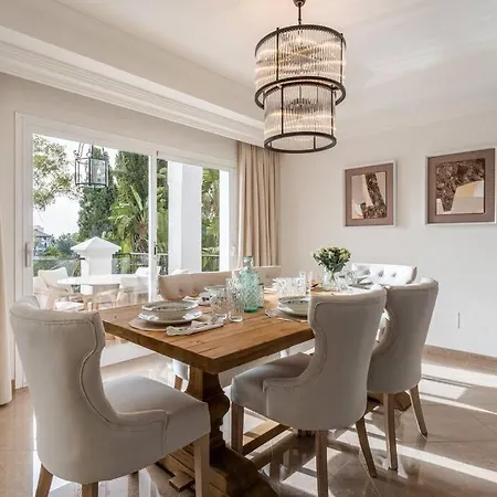 Luxurious 7 Bed Frontline Golf In La Quinta Villa *